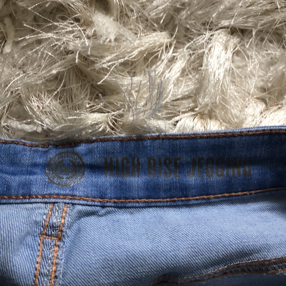 High Rise Jeggings - Picture 3 of 3